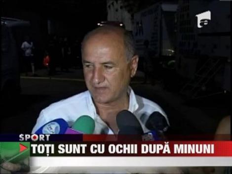 Popa de la Iasi si Copos viseaza la minuni