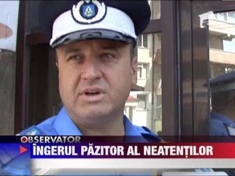Un jandarm din Suceava, ingerul pazitor al uitucilor! Vezi cate portofele a gasit in ultimii doi ani!