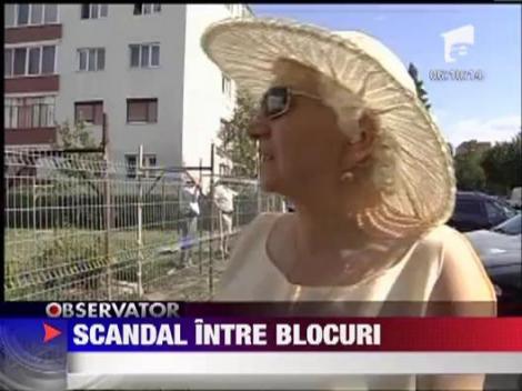 Constructia unei benzinarii intre blocuri s-a lasat cu scandal la Deva