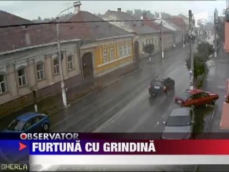 O furtuna puternica, insotita de grindina, a facut prapad in orasul Gherla