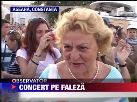 Spectacol pe faleza Cazinoului Constanta