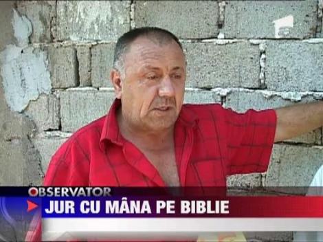 Satenii care au votat in comuna Barasti, interogati cu mana pe Biblie