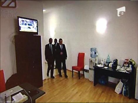 Mircea Badea: "Serviciile Secrete din SUA  il vor inca presedinte pe Traian Basescu!"