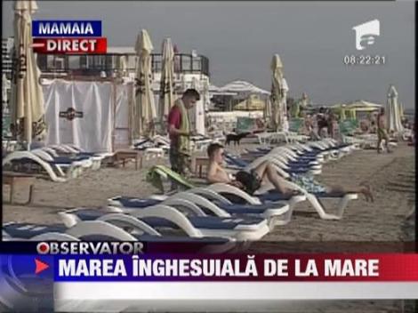 Turistii au dat navala la mare