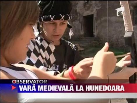 Distractie in stil medieval la Castelul Corvinilor