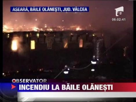 Incendiu la Baile Olanesti: Acoperisul unei cladiri de patrimoniu a luat foc