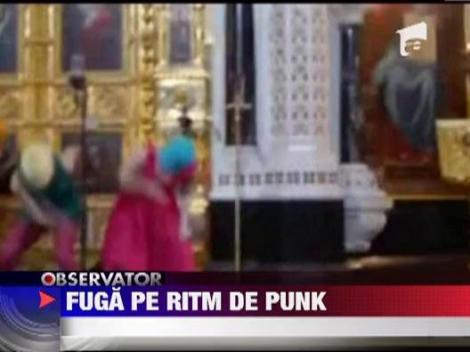 Doua membre ale trupei punk Pussy Riot au reusit sa fuga din Rusia