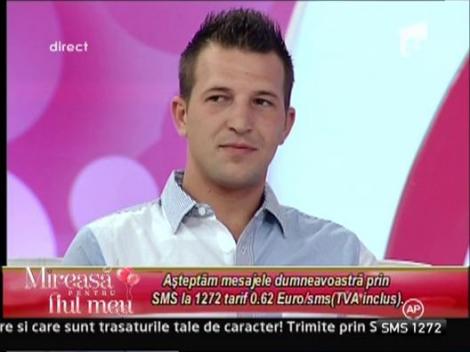 Adrian si Dragos isi dau contre