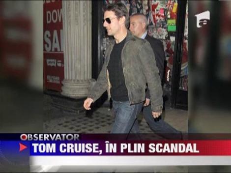 Tom Cruise ar fi homosexual!