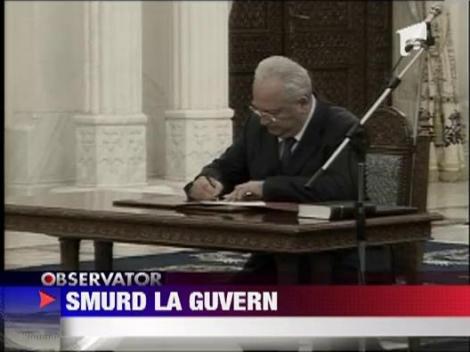 Puiu Hasotti a plecat din sedinta de Guvern. Ministrului i s-ar fi facut rau