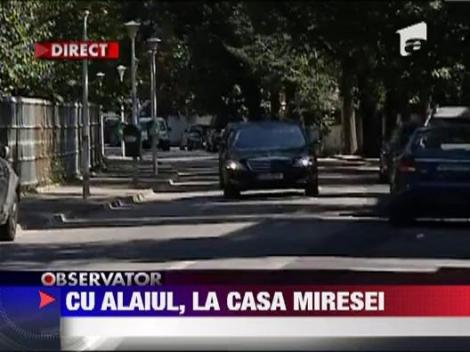 Elena Basescu, dusa la Primarie cu o limuzina si cu escorta de la SPP