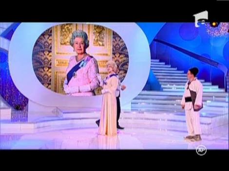 Te cunosc de undeva... Ghici cine e vedeta din spatele mastii! 