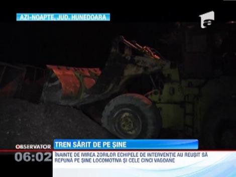 Cinci vagoane incarcate cu carbune au deraiat langa Mina Lonea