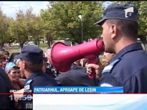 Patriarhul Daniel a lesinat la Mizil, in timpul slujbei de sfintire a unei biserici