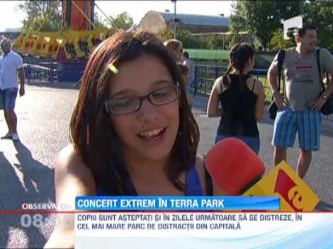 Alex Velea si Corina au tinut un concert de zile mari la Terra Park