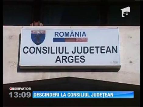 Descinderi DNA in Arges: Procurorii verifica biroul presedintelui Consiliului Judetean, Constantin Nicolescu