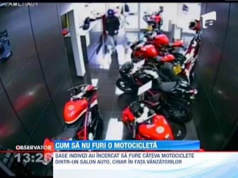 Au incercat sa fure doua motociclete dintr-un showroom, chiar in fata vanzatorilor!