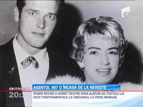 Actorul Roger Moore era batut de neveste