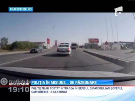 Un echipaj de politie a urmarit in trafic un sofer care indraznise sa claxoneze
