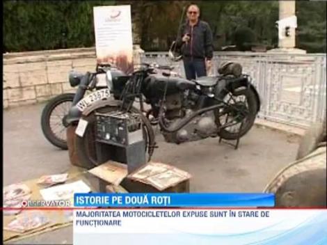 Motociclete de epoca in centrul Capitalei