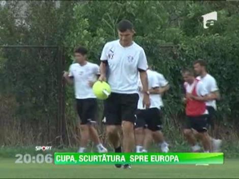 16-imile Cupei Romaniei / Steaua - FCM Targu Mures, Dinamo -  Vointa, Rapid - FCM Targu Mures