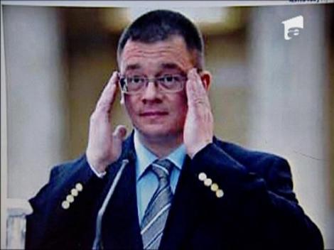 Mircea Badea, despre cumparaturile lui MRU: "Asta in mintea lui e mare gigolo!"