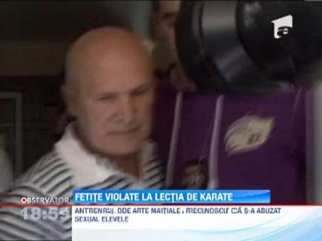 Fetitie violate la lectia de karate