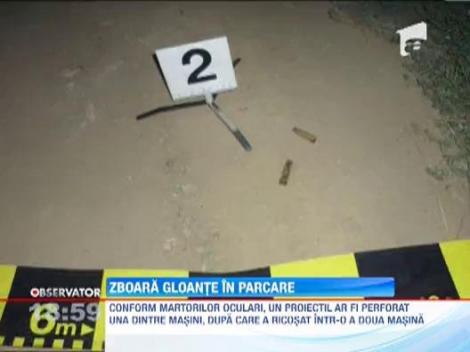 Pericol: Clienti impuscati din senin in parcarea unui supermarket din Militari