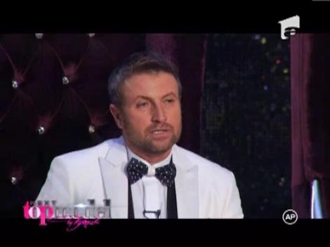 Doua gemene, obligate de Catalin Botezatu sa mearga cu catuse la picioare