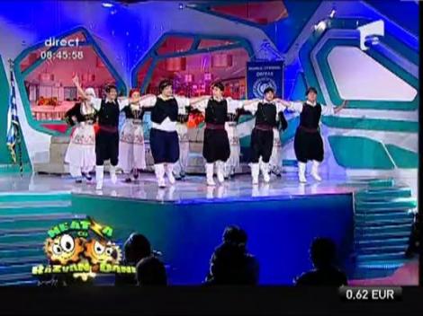 Ansamblul de dansuri "Orfeas" - Sirtaki