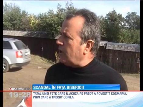 Scandalul preotului "pipaitor" continua