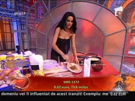 Cruduta se face fata de casa! A gatit clatite pentru colegi