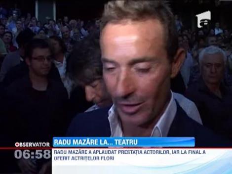 Radu Mazare a lasat pentru o seara petrecerile din club si a mers la teatru