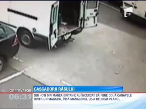 Hoti furati chiar de cel pe care il pradasera