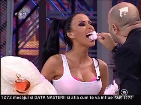 Daniela Crudu, in pijamale la emisiune