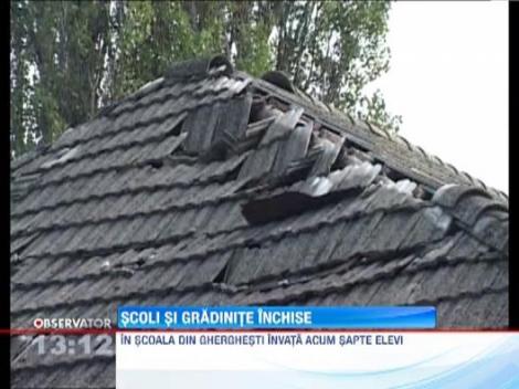 Scolile si gradinitele se inchid pe banda rulanta