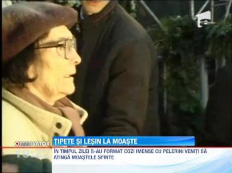 Tipete si lesin la Moastele Sfintei Parascheva