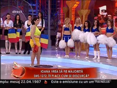 Vezi cum s-a descurcat Ioana Tufar in postura de majoreta!