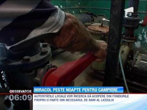 Bazinul Liceului Sportiv din Braila a fost umplut din nou cu apa. Copiii pot reincepe antrenamentele 