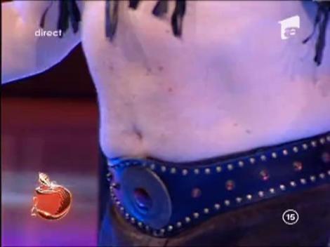 Spectacol la limita imposibilului! Fachirii Ianis si Anda se joaca cu moartea!