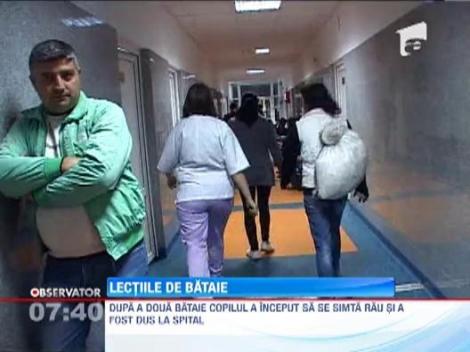 Copil de noua ani, batut cu salbaticie la scoala