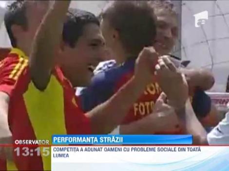 Nationala oamenilor strazii din Romania a castigat un trofeu la fotbal