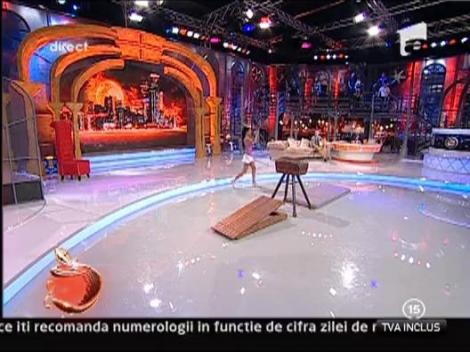 Daiela Crudu sare capra