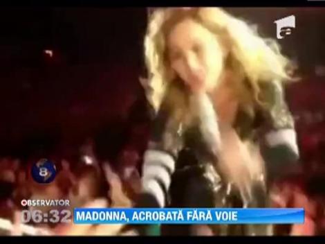 Madonna a cazut spectaculos pe spate, la un concert din Dallas