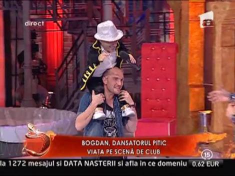 Dansatorul pitic, viata de noapte si femei frumoase