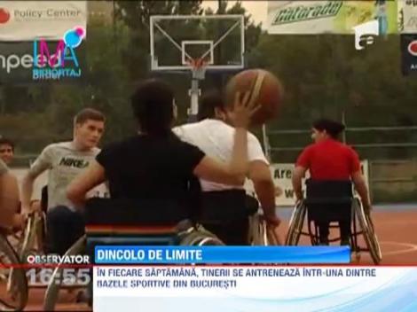 VIDEO! Lectie de viata: Nu pot merge, insa sunt campioni la baschet!