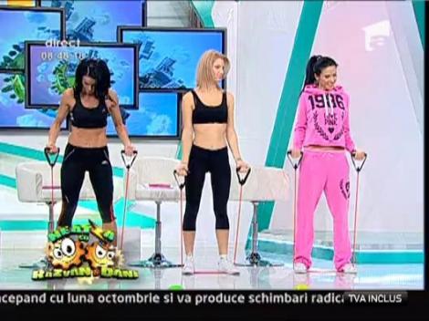 Exercitii fizice cu mamici sexy