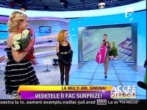 Simona Gherghe, aniversata in platoul Acces Direct