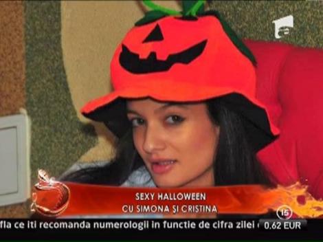 Halloween sexy cu Simona Trasca si Cristina Roman