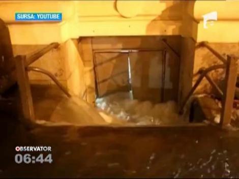 Americanii temerari au filmat de pe bicicleta dezastrul lasat in urma de uraganului Sandy